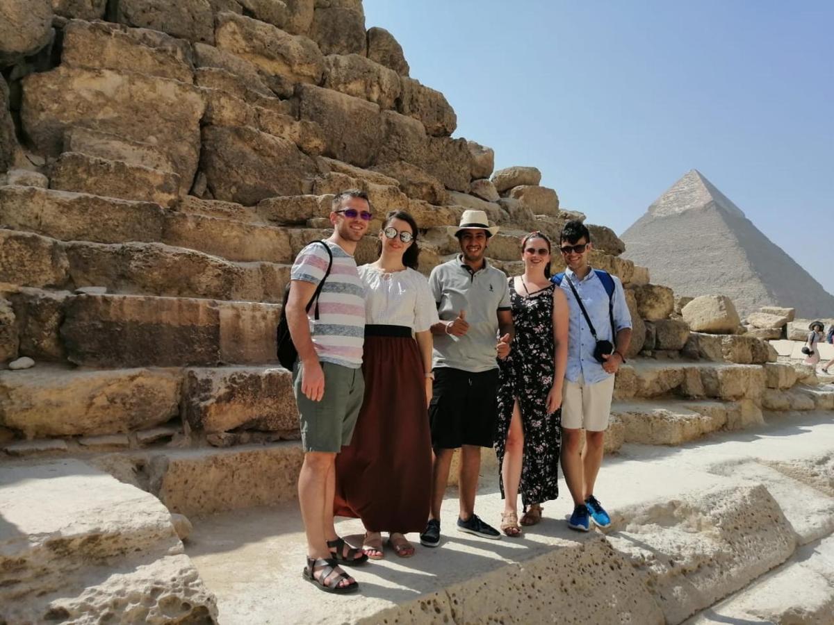 Happy Days Pyramids Inn Il Il Cairo Esterno foto